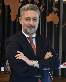 TURHAN ÖZEN